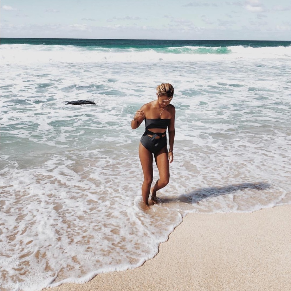 Gillia one piece bikini